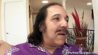 Ron Jeremy Ma Zakazane Spotkanie Ze Swoją Olśniewającą Młodą Pasierbicą Lynn Love.