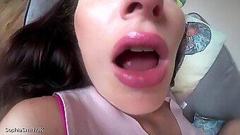 Sensual Face Play And Tongue Teasing For A Satisfying Gfe Experience