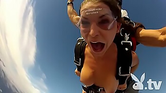 Sadece Üyeler: Playboy Modelleriyle Hd'De Aşırı Skydiving Macerası